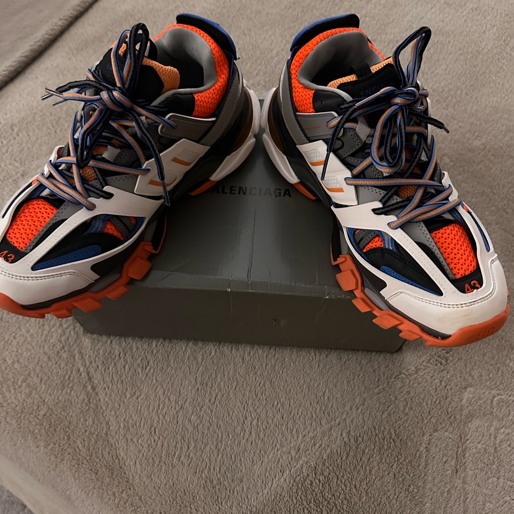 Balenciaga Track 2 Sneaker - Picture 3 of 6